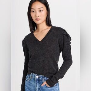 FRAME Ruched Long-Sleeve
Cashmere Sweater 100% Cashmere size S gently used